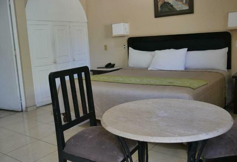 اتاق لوکس با تخت بزرگ, Hacienda Las Higueras
