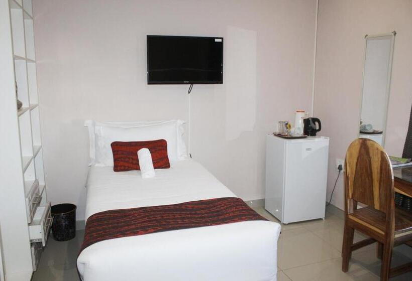 اتاق خانوادگی, Mmathaba Guest House