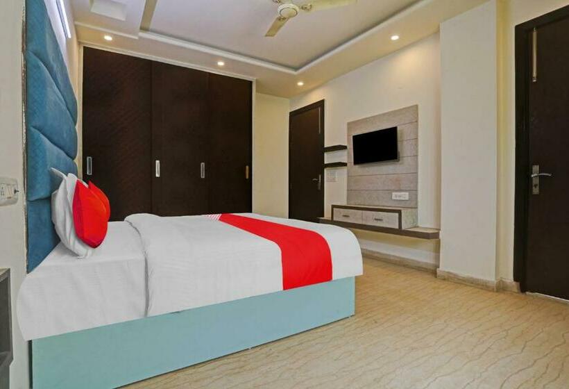 Quarto Triplo Clássico, Golden Key Inn Punjabi Bagh