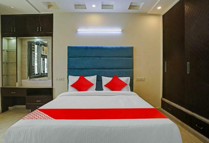Quarto Triplo Clássico, Golden Key Inn Punjabi Bagh