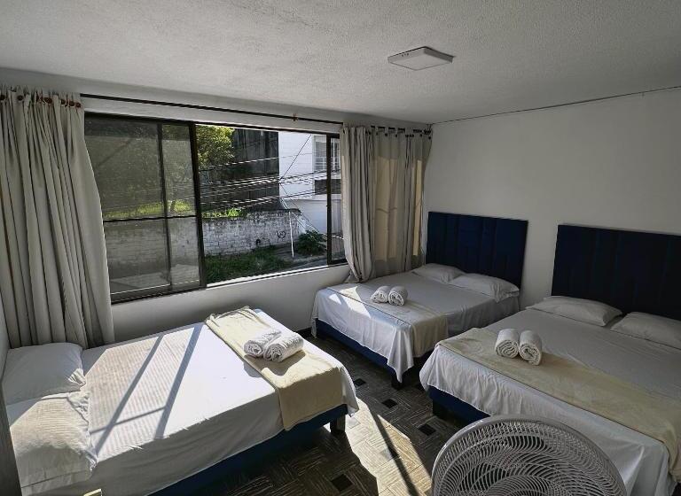 اتاق اکونومی, Hostal Astroblue