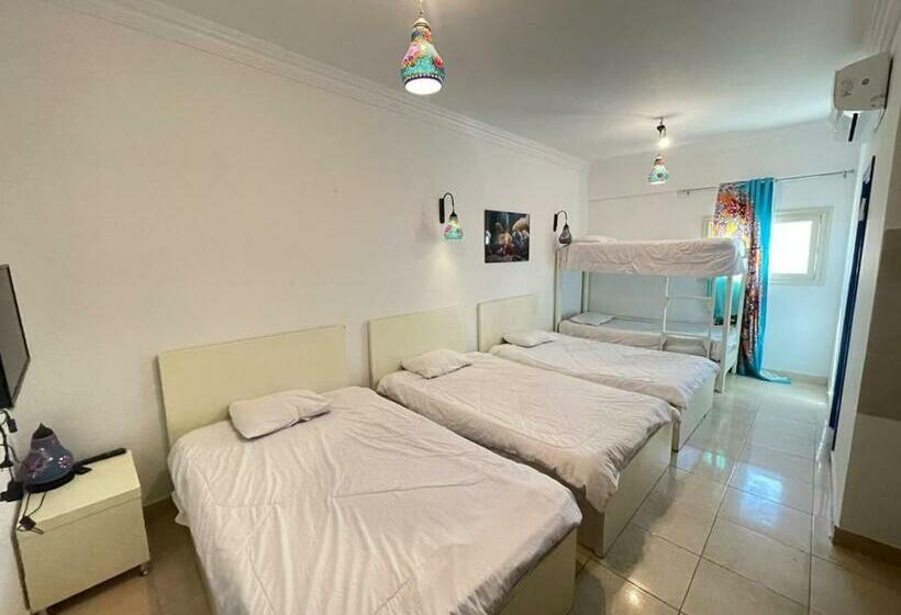 חדר משפחתי דלוקס, Dolphina Hotel & Restaurant