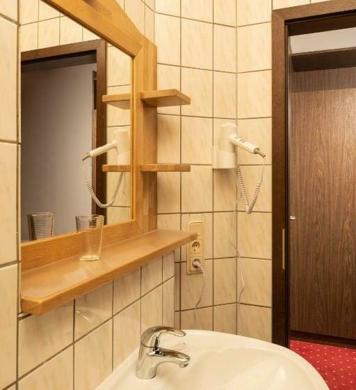 Номер Стандарт, Restaurant Häsfeld