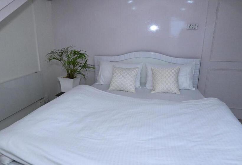 스탠다드 발코니 룸, Om Niwas Homestay