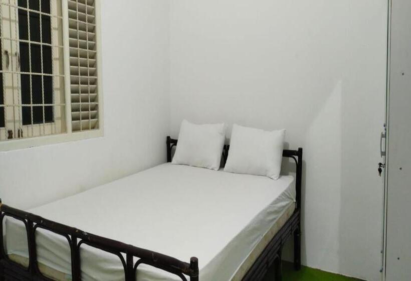 经济房, Spot On 92544 Senja Homestay