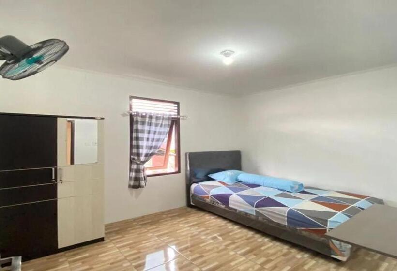单人基本间, Spot On 92544 Senja Homestay