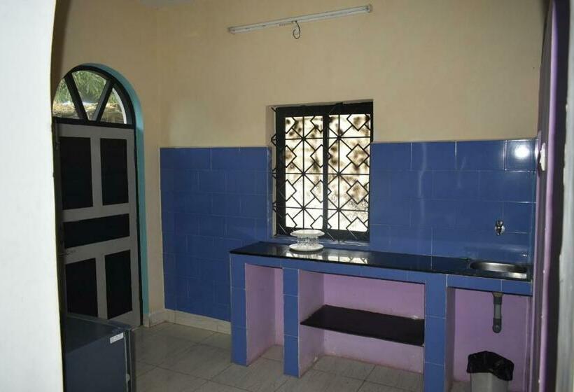 Chambre Quadruple Economy, Casa Domingos Guest House