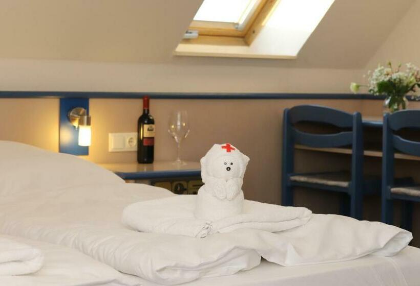 Номер Стандарт, Smart Hostel By Landgasthof Velber 24h7d