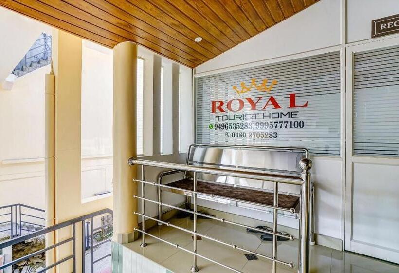 Трехместный Номер Классика, Collection O Royal Tourist Home