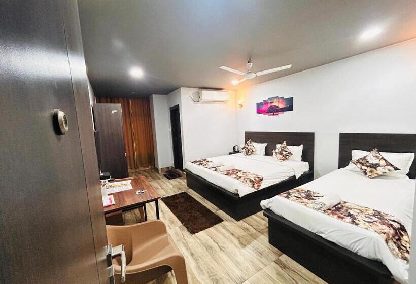 豪华三人间, Jd Grand Inn