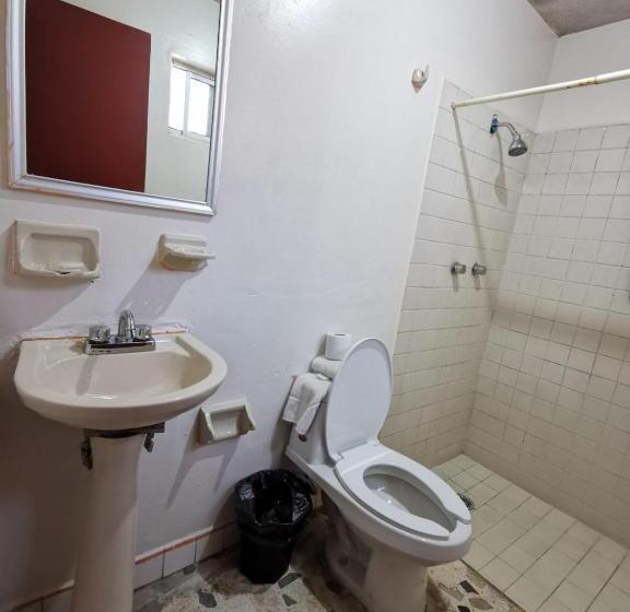 اتاق استاندارد یک نفره, Empalme Inn