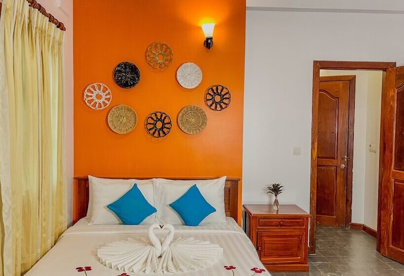 اتاق خانوادگی تودرتو, Villa Indochine D Angkor