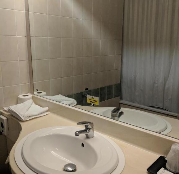 اتاق خانوادگی با تختخواب سفری, Best Western Ipswich