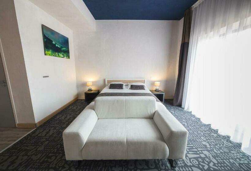 Номер Стандарт, Le Dormeur