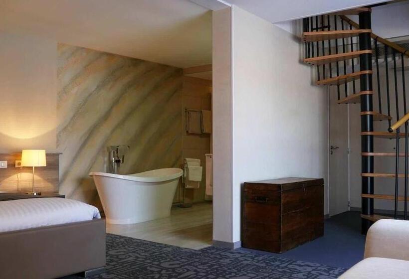 Семейный Номер, Le Dormeur