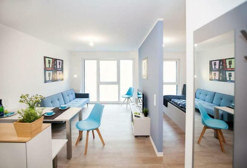 استودیوی استاندارد, Spreepolis Boardinghaus