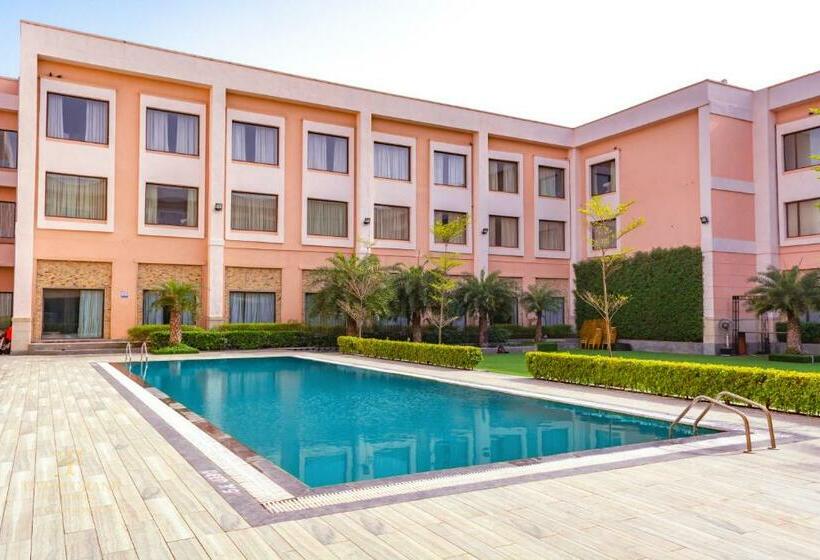 Номер Deluxe, Tivoli Grand Resort