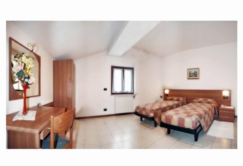 Номер Стандарт, Albergo Il Castellino