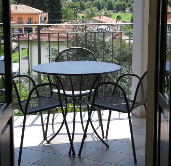 اتاق خانوادگی, B&b Lori
