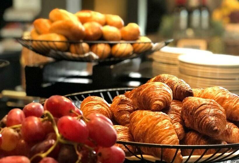 Семейный Номер, Fletcher Wellness Hotel Leiden
