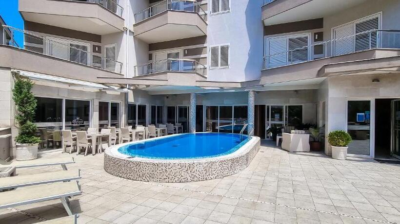 آپارتمان راحتی 1 خوابه, Apartments Del Mar