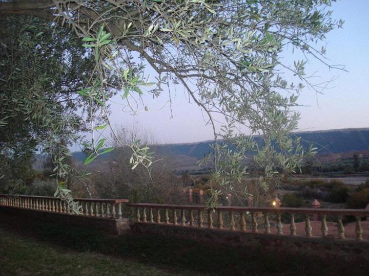 اتاق استاندارد سه نفره, Le Coq Hardi