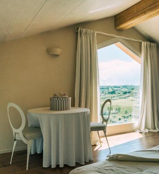 キングサイズベッドのスイートルーム, Nontiscordardimé B&b Villa Agriturismo
