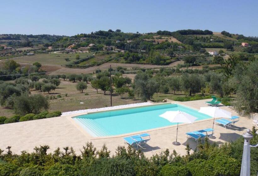 キングサイズベッドのスタンダードルーム, Nontiscordardimé B&b Villa Agriturismo