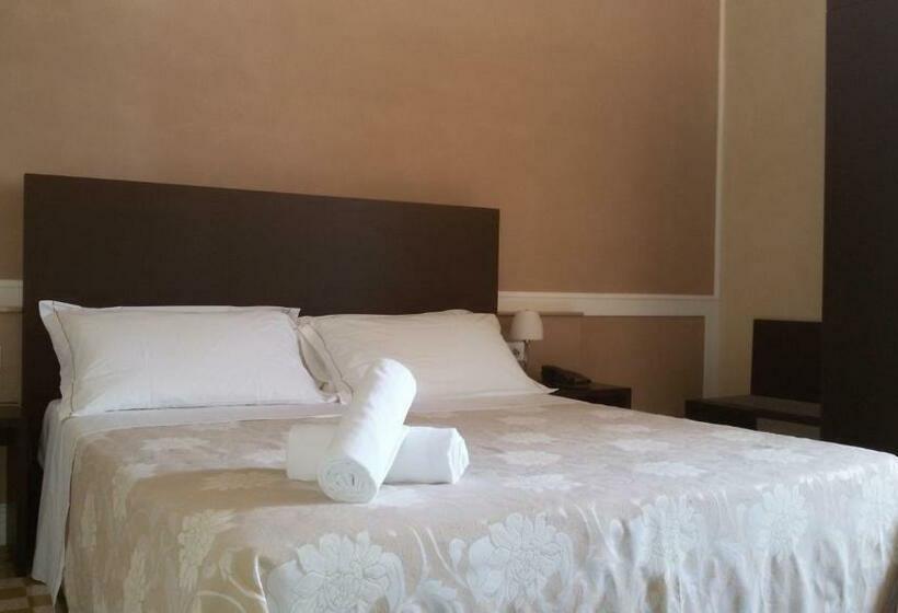 Номер Стандарт, Relais Del Borgo Hotel & Spa 4 Stelle