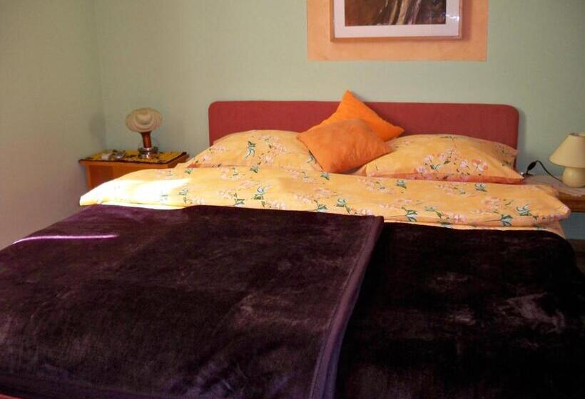 اتاق استاندارد یک نفره, Apartment&rooms Globus Mostar