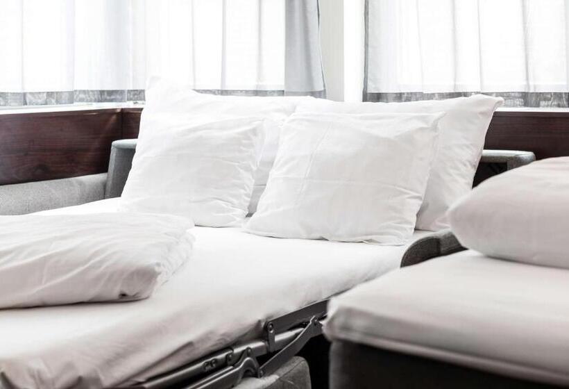 패밀리 룸, Best Western And