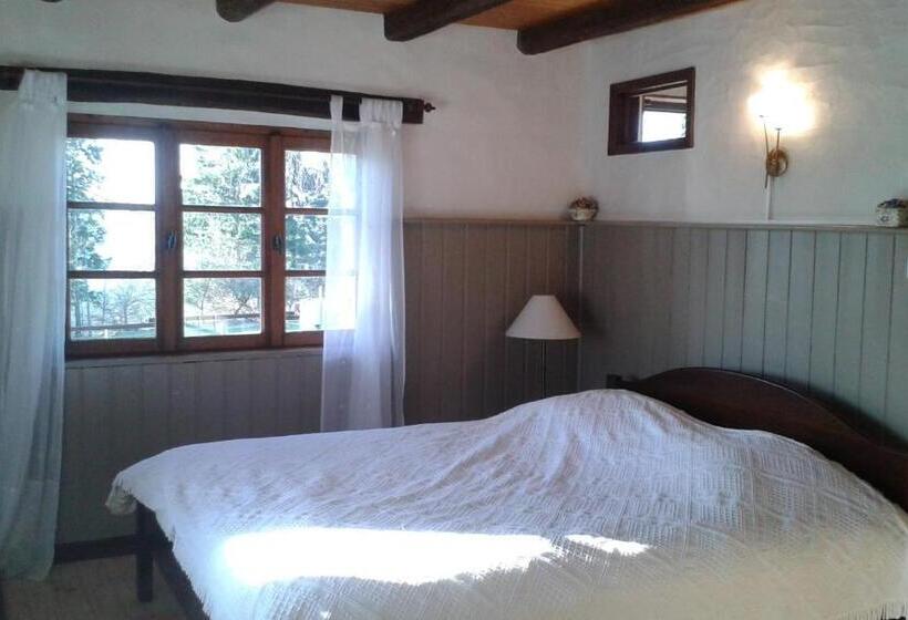 Шале 1 Спальня, Hôtel/restaurant à La Ferme