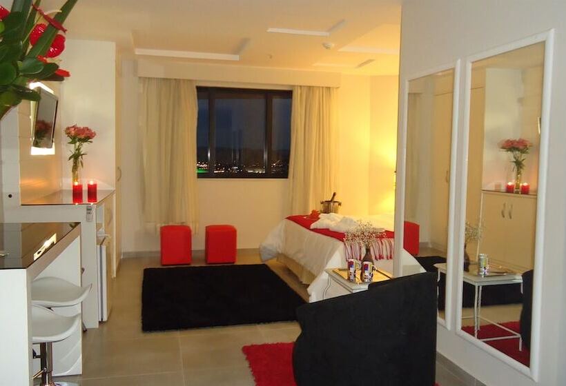 Люкс, Mondrian Suite