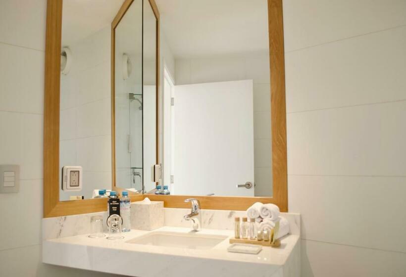 اتاق لوکس با چشم‌انداز شهر, Ramada Encore By Wyndham Lima San Isidro