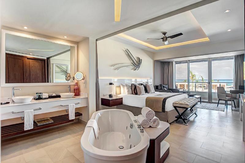 سوییت جونیور لوکس, Royalton Blue Waters Montego Bay, An Autograph Collection All Inclusive Resort