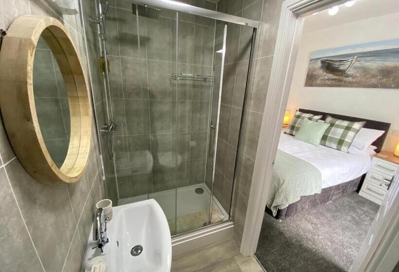Номер Deluxe Кровать Кинг, Coach Guest House