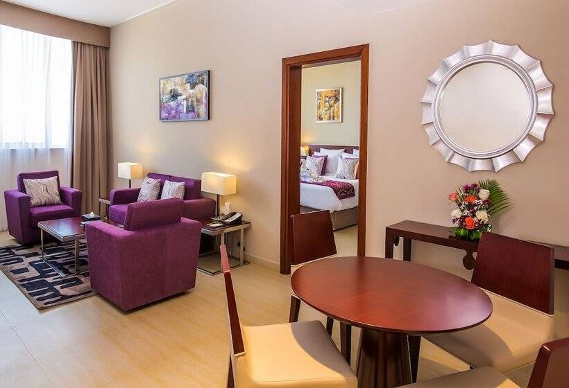 Полулюкс Вид на Горы, V Hotel Fujairah