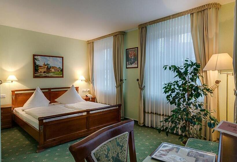 Номер Комфорт, Zur Burg Gmbh