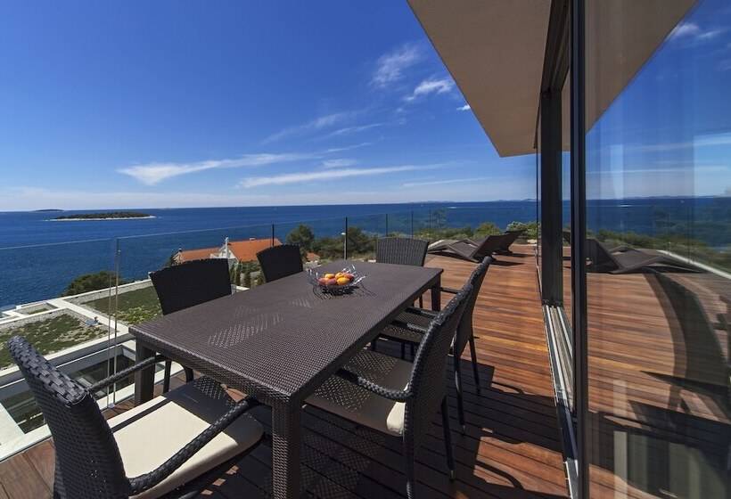 , Golden Rays Luxury Apartments