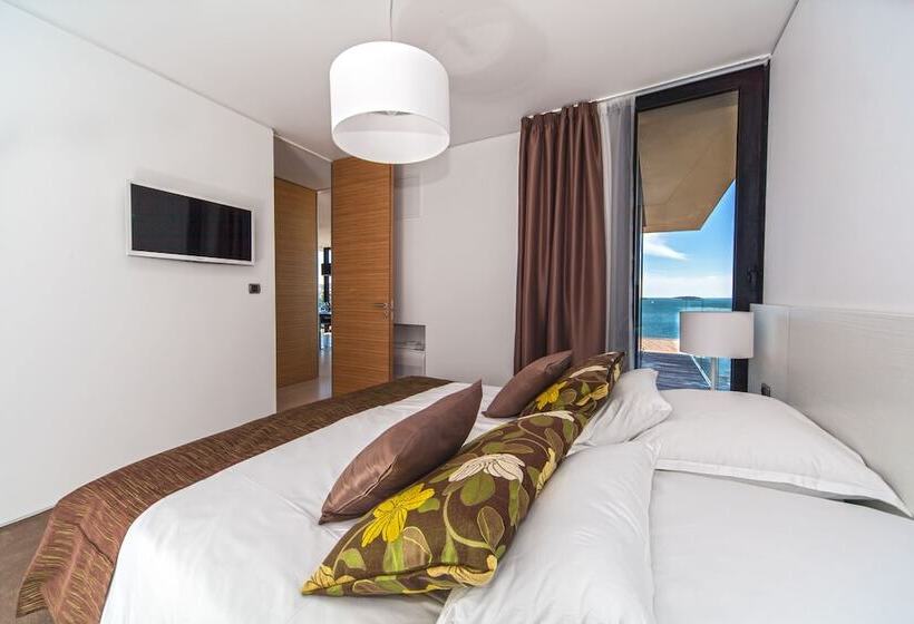 , Golden Rays Luxury Apartments