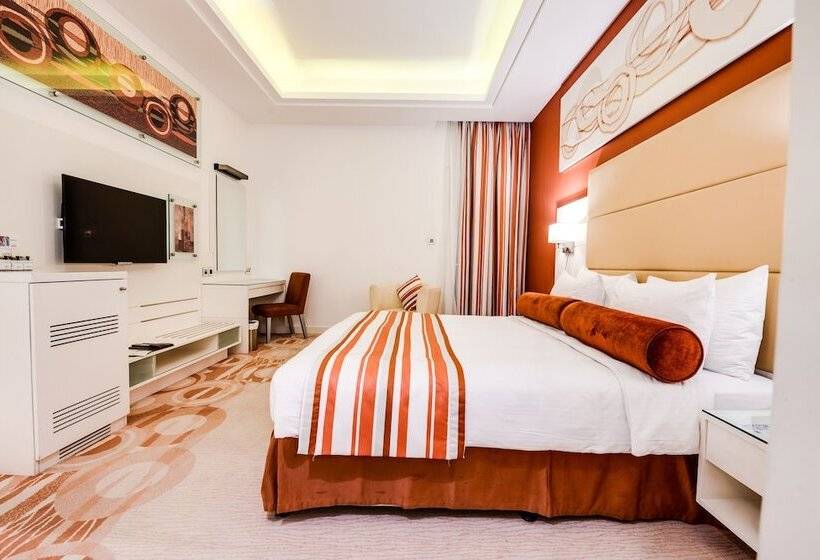 Városra Néző Suite, Golden Tulip Downtown Abu Dhabi