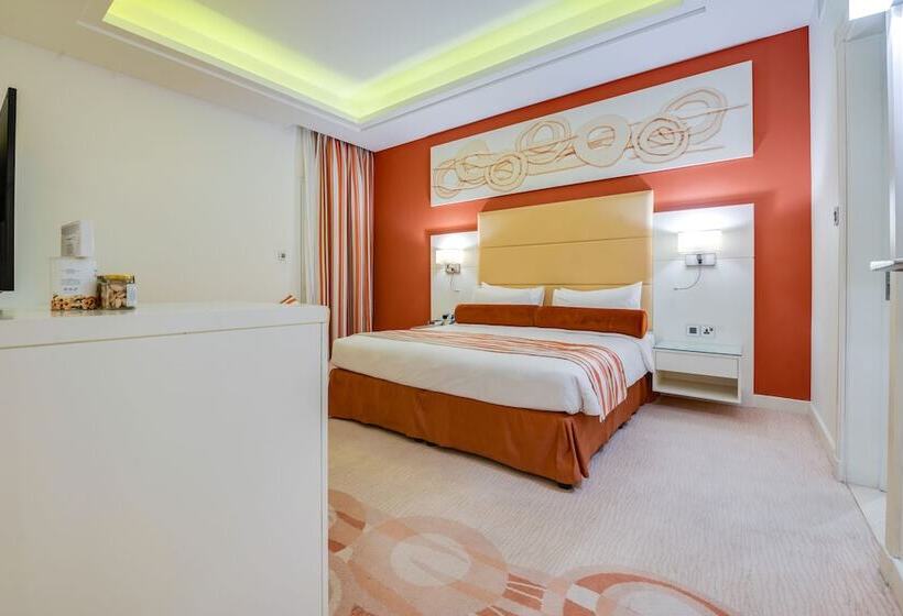 Люкс Вид на Город, Golden Tulip Downtown Abu Dhabi