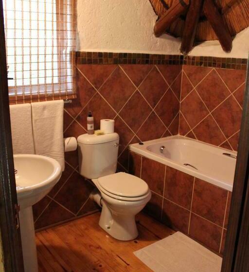 اتاق لوکس چهار تخته, Grand Kruger Lodge And Spa
