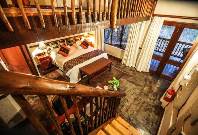 اتاق لوکس چهار تخته, Grand Kruger Lodge And Spa