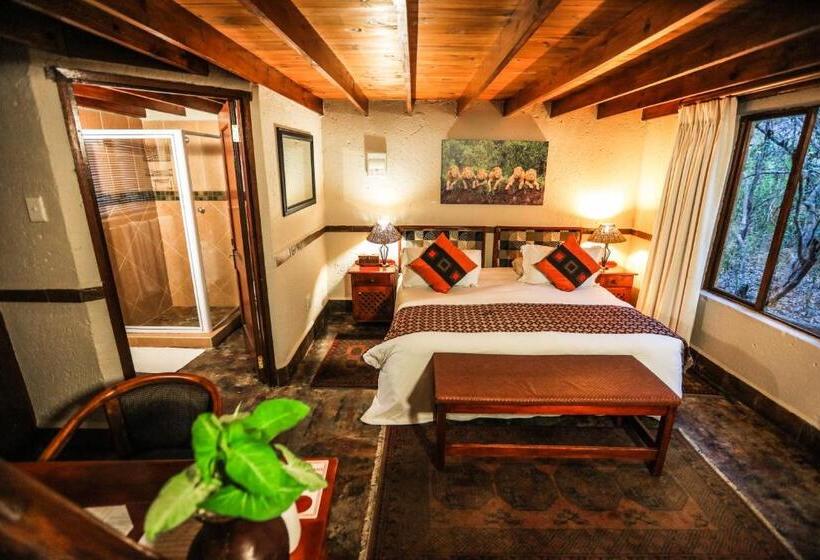 اتاق لوکس چهار تخته, Grand Kruger Lodge And Spa