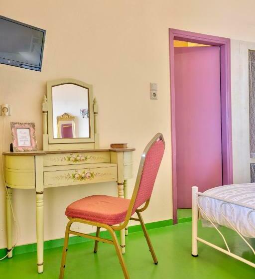 اتاق استاندارد با چشم‌انداز دریا, Boutique Florence