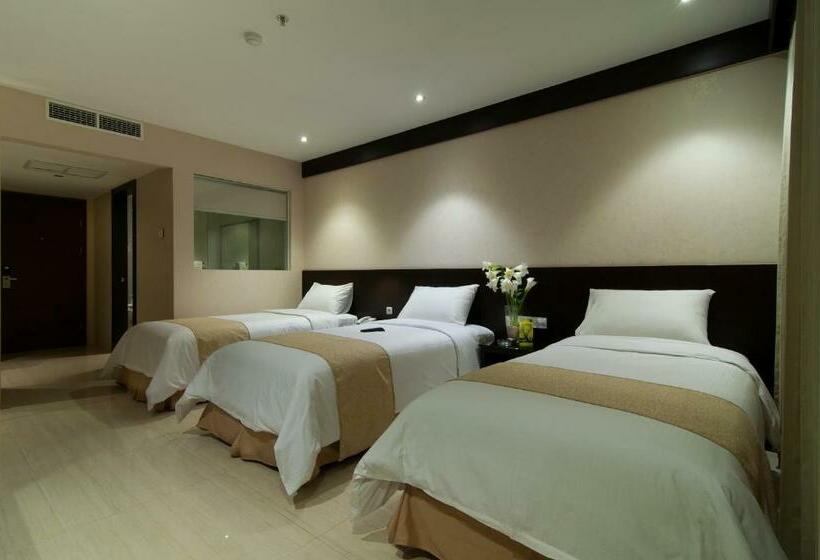 Quarto Familiar, Aria Gajayana