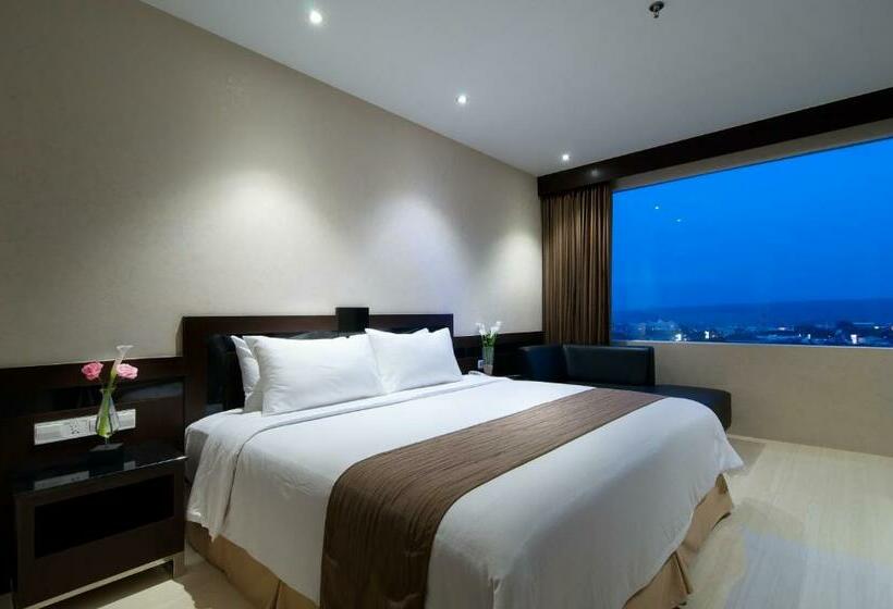 Quarto Deluxe, Aria Gajayana