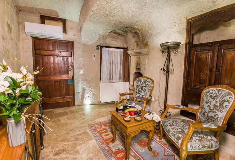 سوئیت راحتی, Imperial Cave Suites & Spa