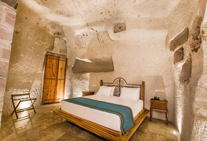 سوئیت با تخت بزرگ, Imperial Cave Suites & Spa